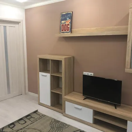 Gil Apartments, 38 Prospect Svobody