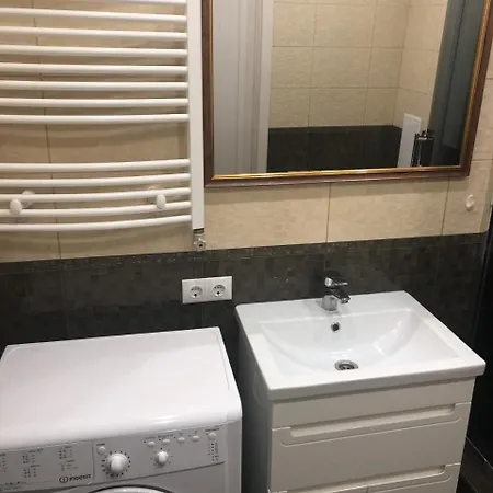 Gil Apartments, 38 Prospect Svobody דירה אוזהורוד